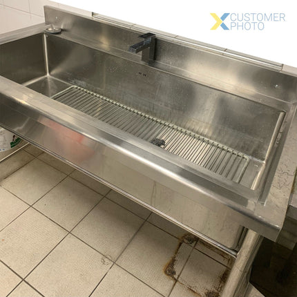 Commercial Pot Wash Sink Stainless Steel 1 Bowl Splashback 1500x700x900mm Round Legs | Psr15070